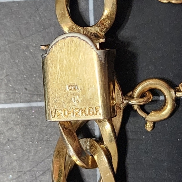 Vintage 12K Gold Filled Double Link Chain Bracelet w/Lamode Happy Birthday Charm - Picture 9 of 10